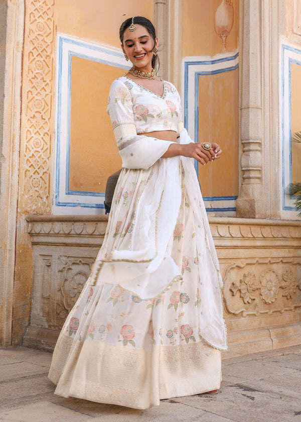 Beauty of Indian Traditional Dresses for Girls | Blog TIC – The Indian  Couture
