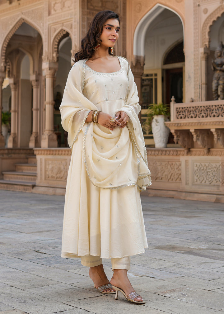 Gajra Ivory Embroidered Chanderi Suit set with Dupatta