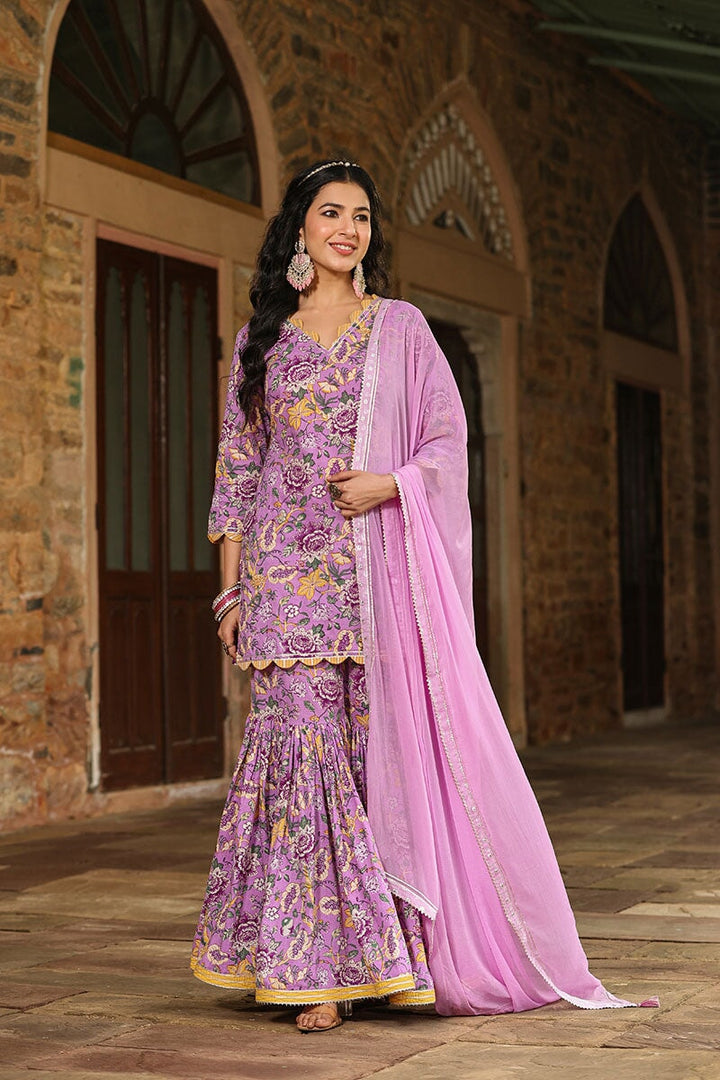 Neel Kamal Lavender Scalloped Kurta With Sharara And Dupatta