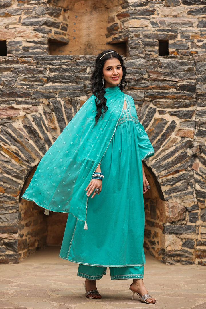 Rooh Green High Slit Gathered Gota Lace Kurta With Wide Leg Pant And Dupatta