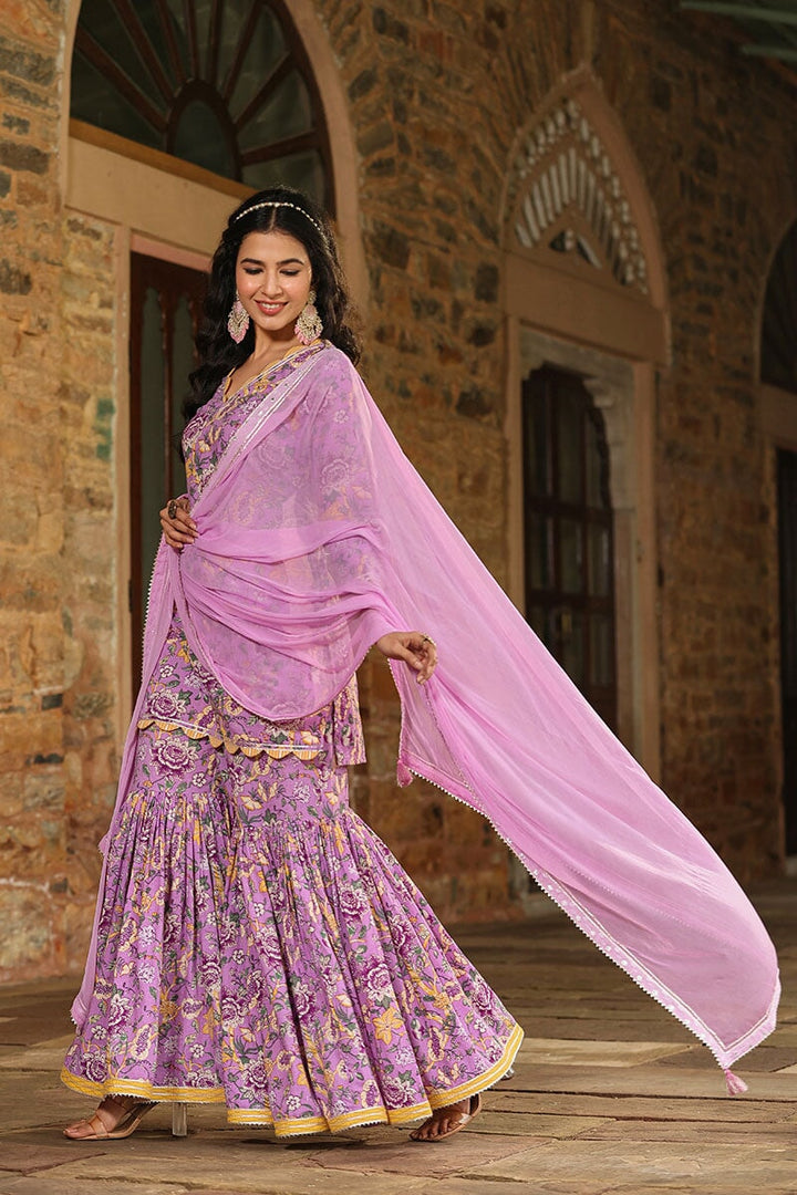 Neel Kamal Lavender Scalloped Kurta With Sharara And Dupatta