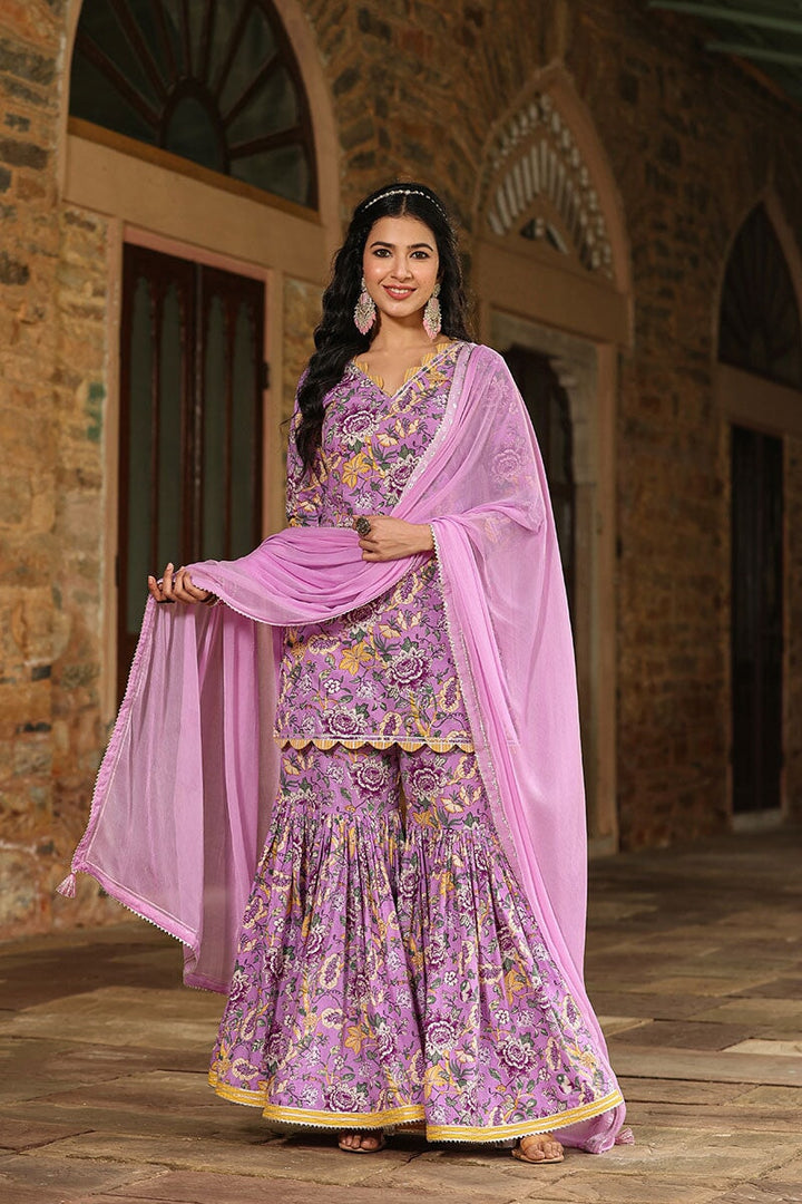 Neel Kamal Lavender Scalloped Kurta With Sharara And Dupatta