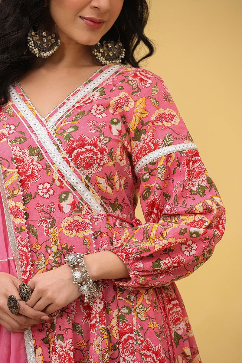 Mehar Anarkali Blumenbedrucktes, gerafftes Anzug-Set mit Palazzo und Dupatta