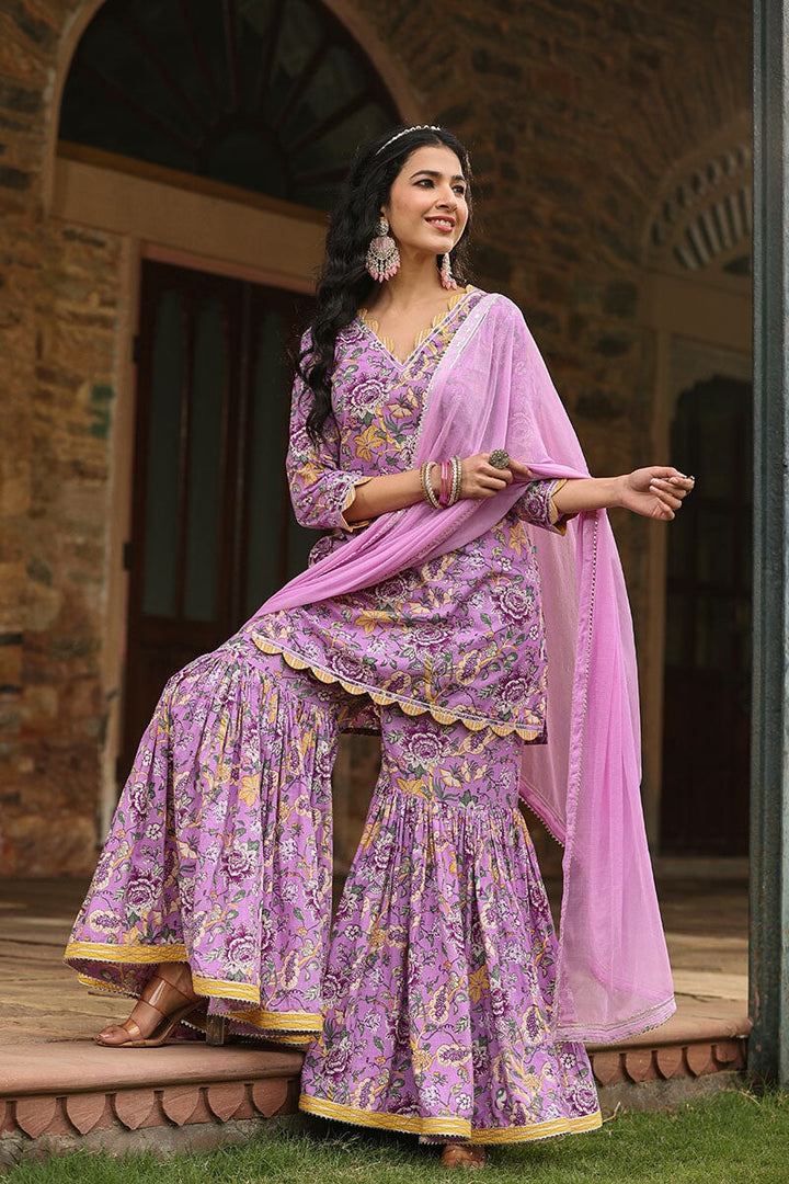 Neel Kamal Lavender Scalloped Kurta With Sharara And Dupatta