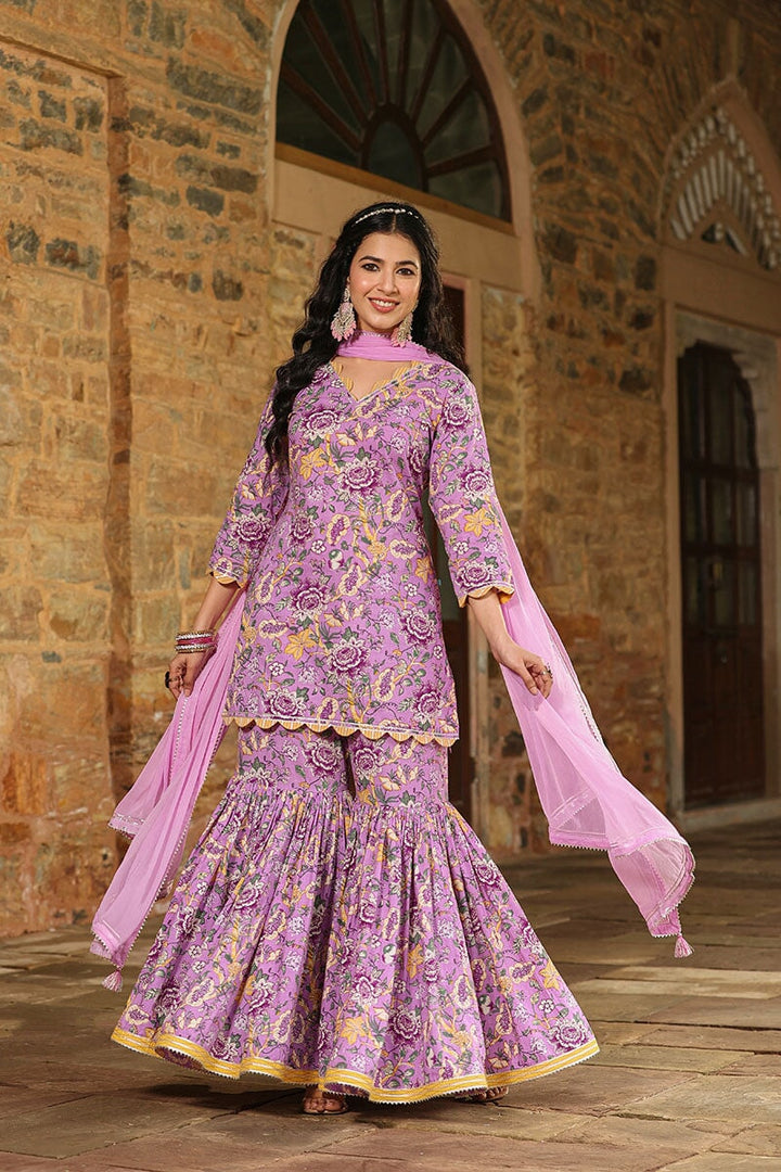 Neel Kamal Lavender Scalloped Kurta With Sharara And Dupatta