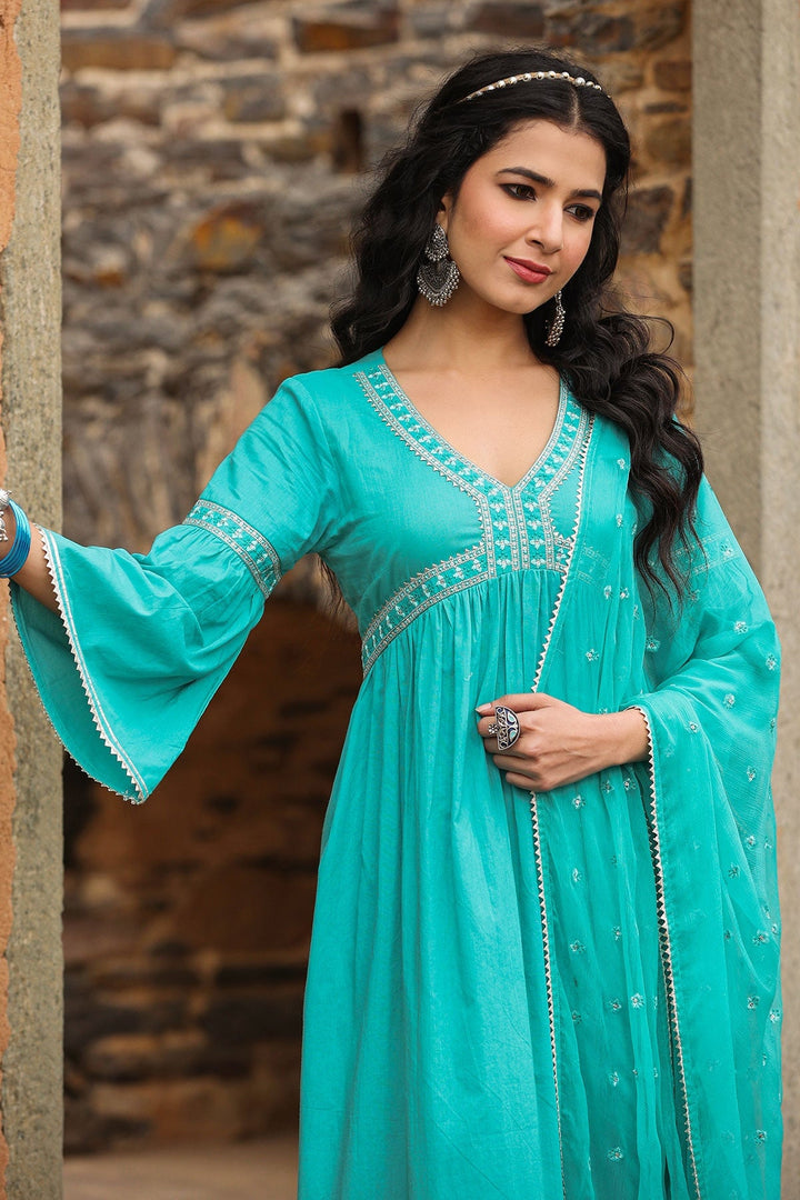 Rooh Green High Slit Gathered Gota Lace Kurta With Wide Leg Pant And Dupatta