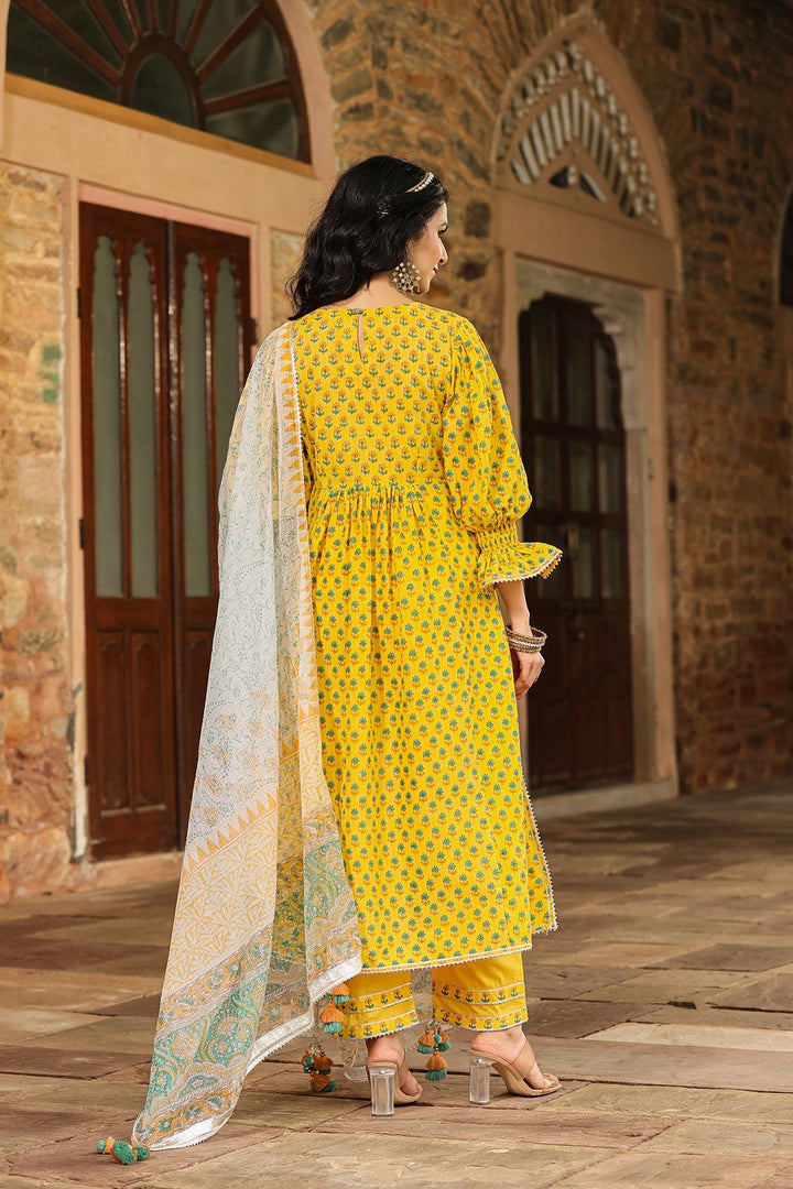 Guljaan High Slit Block Printed Floral Print Kurta With Pant And Dupatta