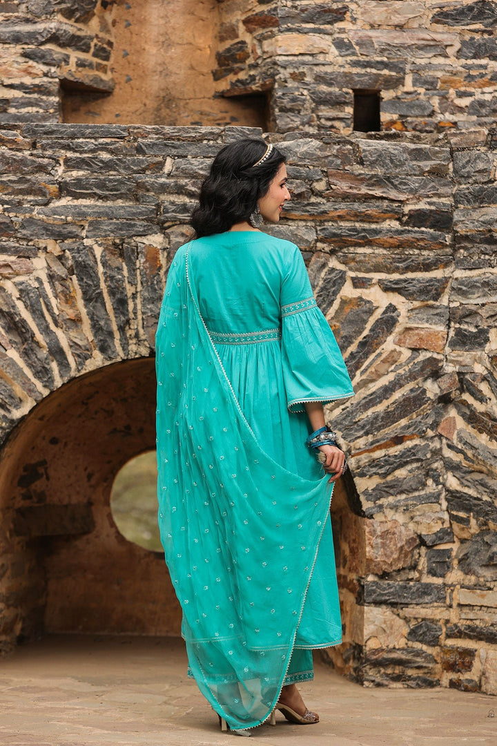 Rooh Green High Slit Gathered Gota Lace Kurta With Wide Leg Pant And Dupatta