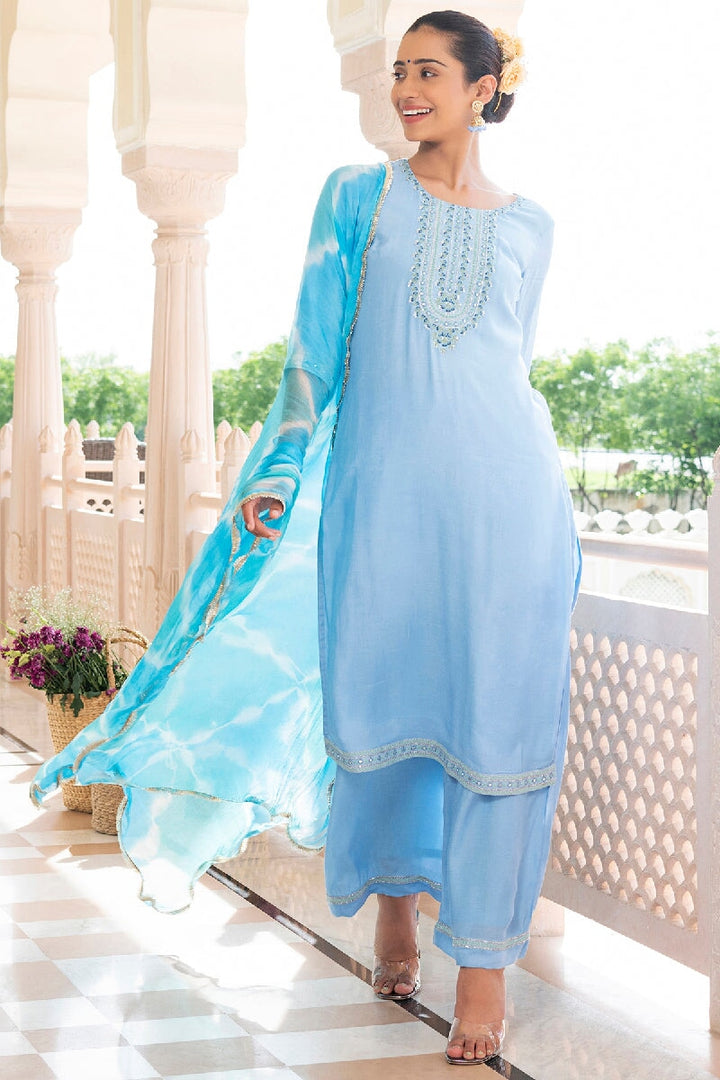 Naazneen Hellblau bestickte gerade Kurta mit Hose und Dupatta