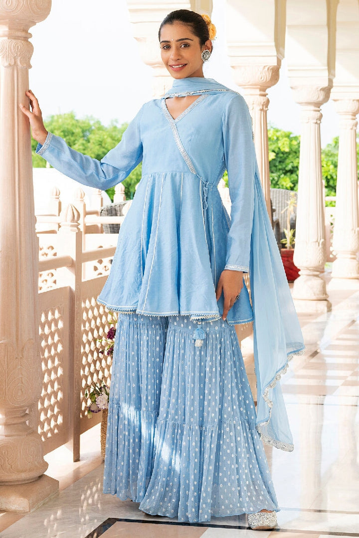 Ruhama Light Blue Angrakha Kurta mit Lurex Sharara & Dupatta