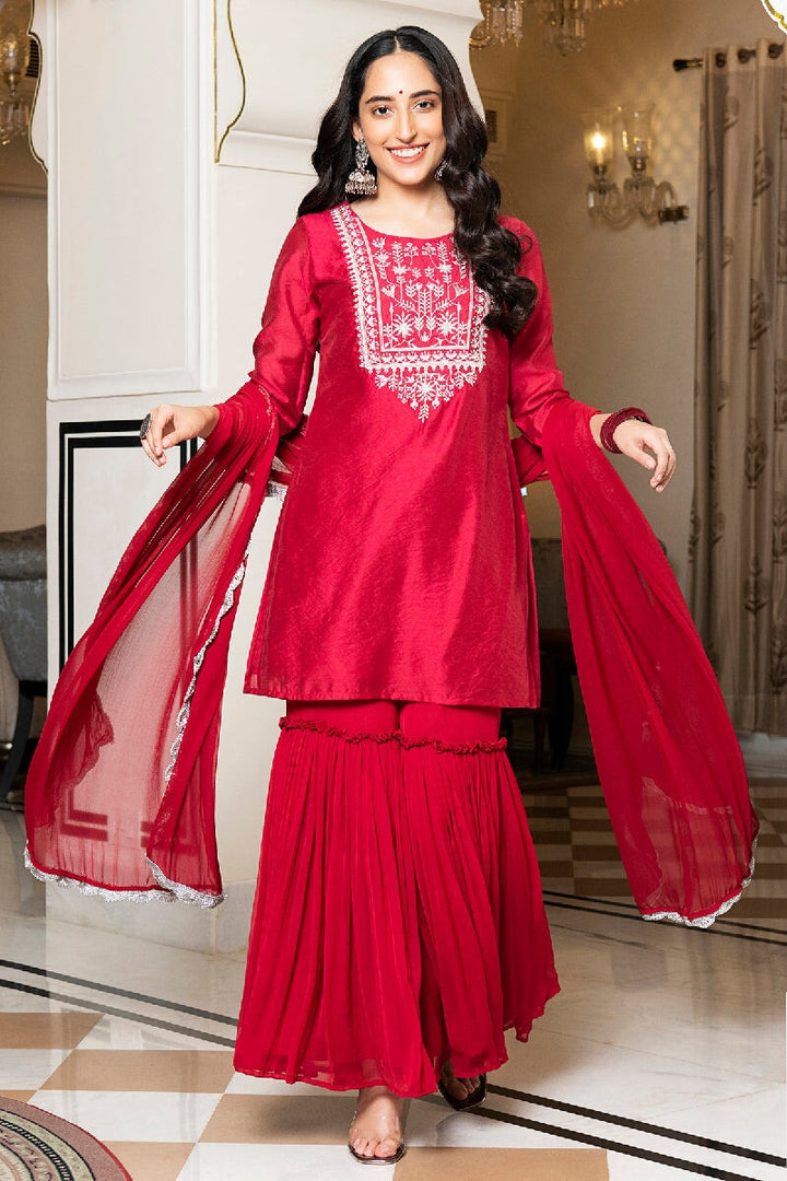 Sofia Red Bestickte Kurta mit Sharara & Dupatta